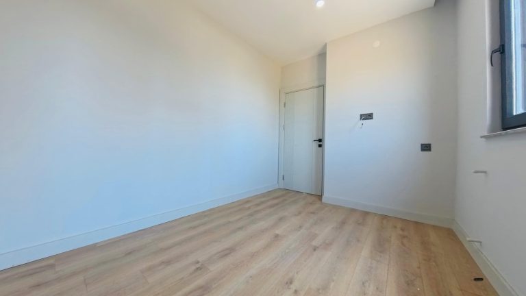 WhatsApp Image 2025-03-05 at 16.50.33 (4)